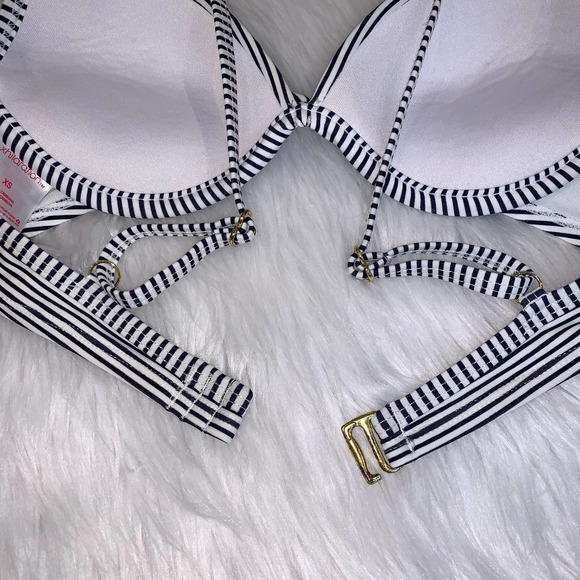 Xhilaration Black and White Striped Bikini Top, XS - Picture 4 of 5